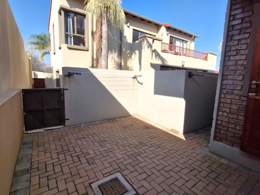 2 Bedroom Property for Sale in Xanadu Eco Park North West
